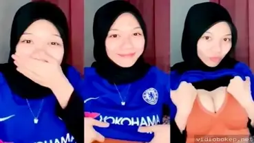 Cewek Manis Pamer Tetek Bulat Montok Bikin Ngiler Ngaceng Lumer WOT