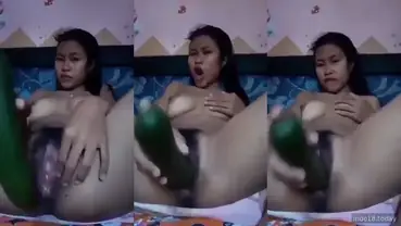 Cewek Nakal Coli Pakai Timun Gede Lumer